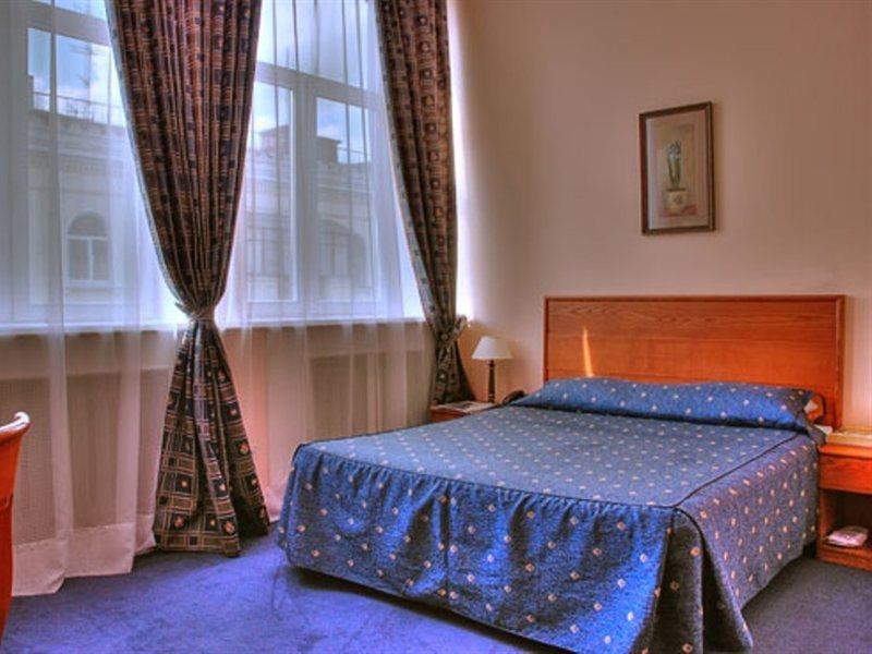 Grand Hotel Ukraine Dnipro Exteriör bild