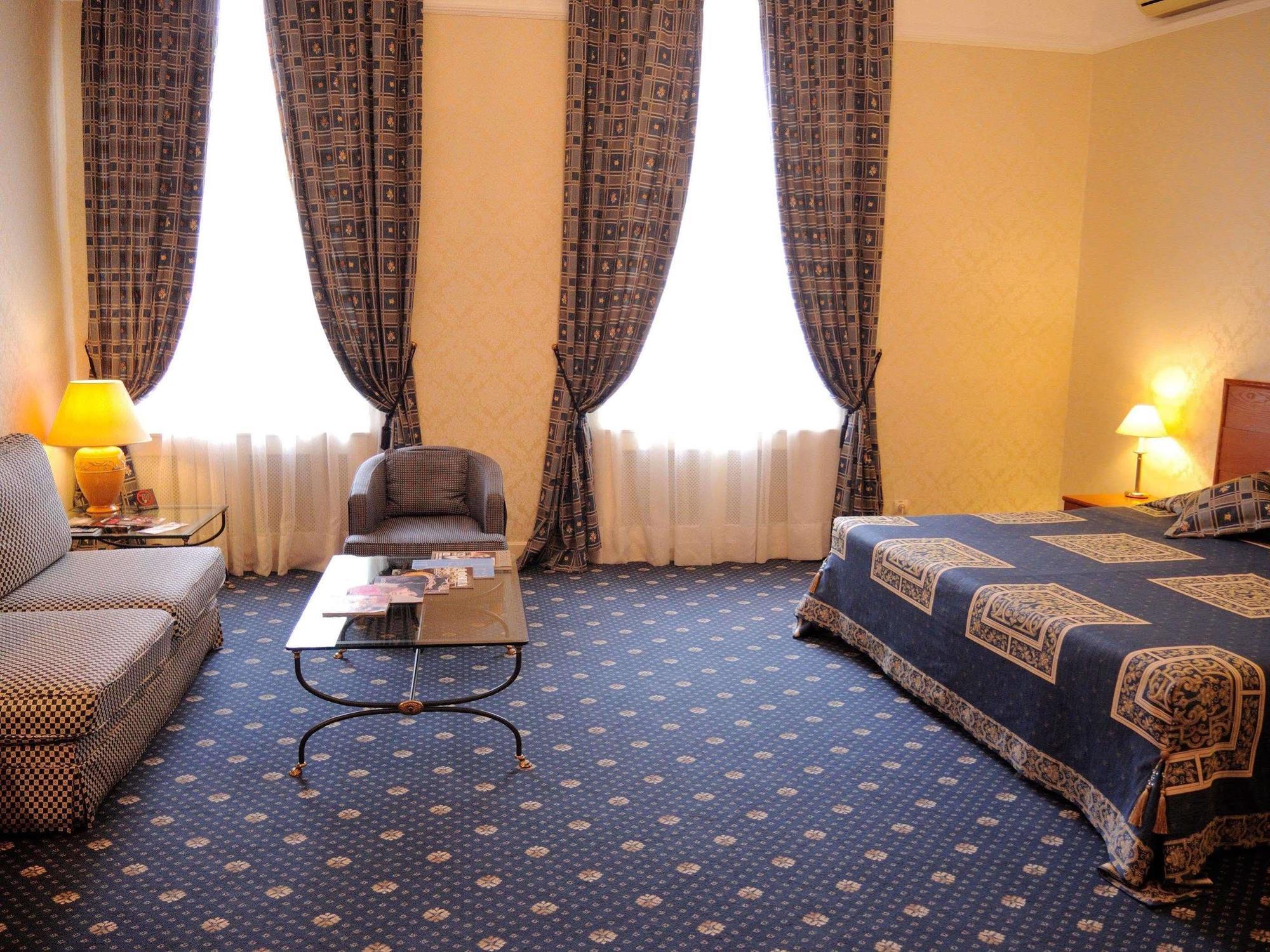Grand Hotel Ukraine Dnipro Exteriör bild