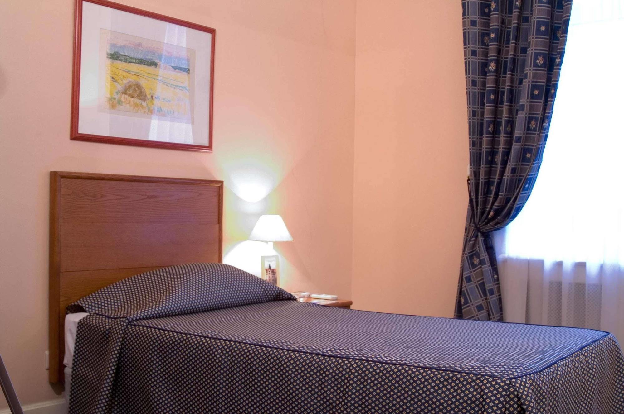 Grand Hotel Ukraine Dnipro Rum bild
